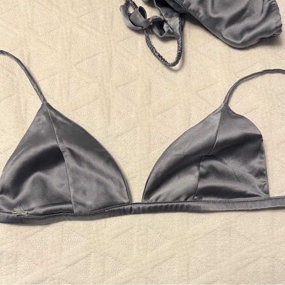 Fleur Du Mal Luxe Triangle Bra - Mr. Grey - NEVER WORN - Picture 3 of 3